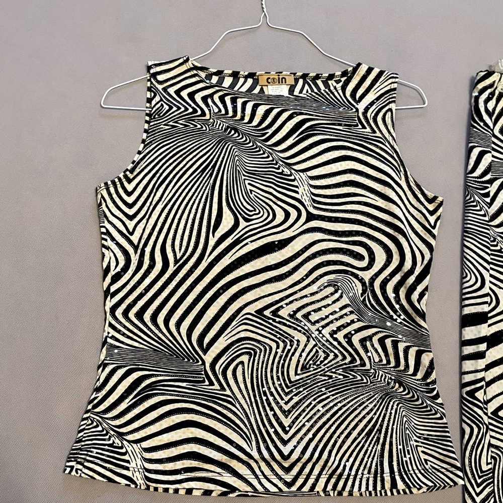 Sleeveless skirt set